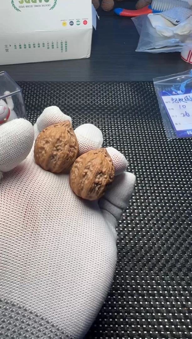 木质小秋子手捻蚂蚁纹八棱27号