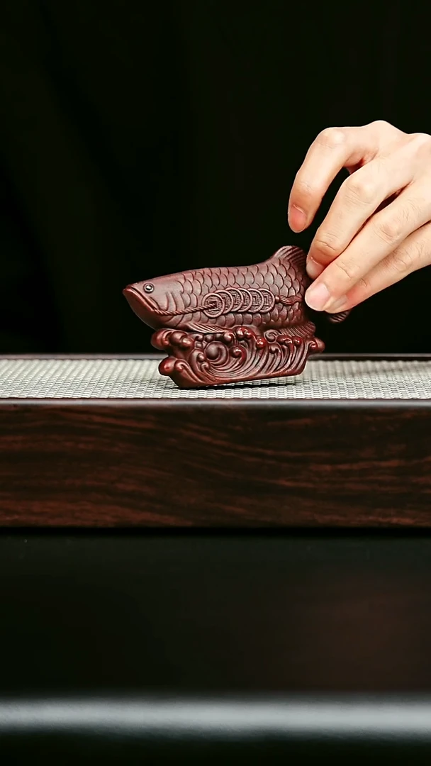 紫砂茶宠宜兴紫砂金龙鱼茶宠