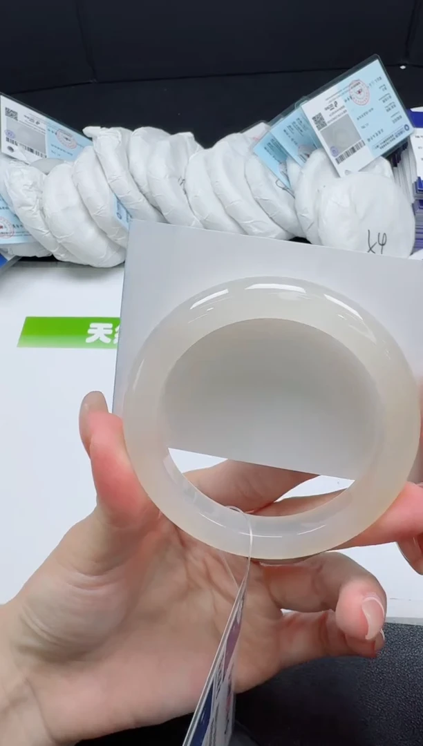 未镶嵌手镯石英质玉065-5455