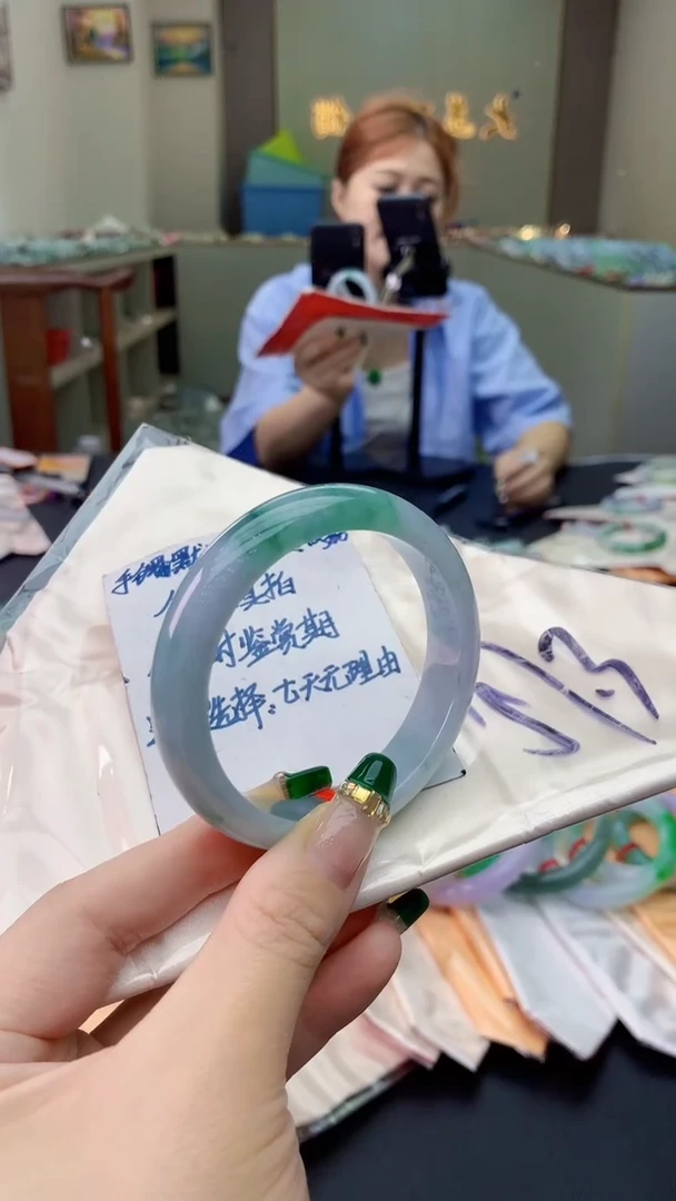 翡翠手镯未镶嵌0600175704