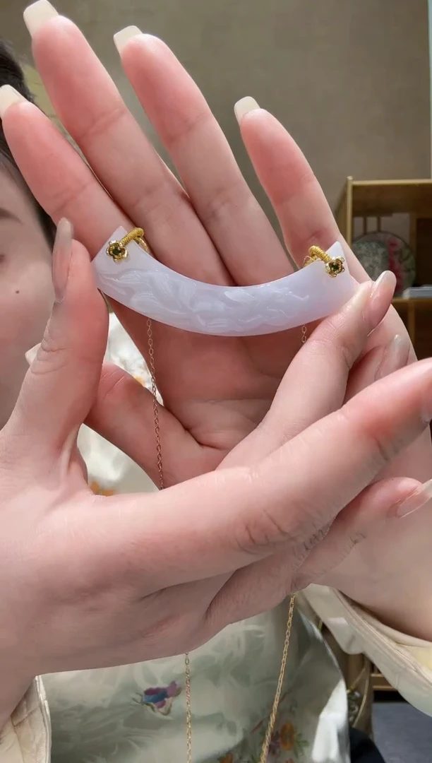 【闪购商品】翡翠颈饰未镶嵌吊坠