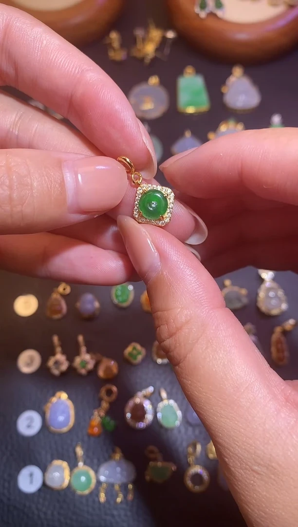 颈饰银S925镶嵌翡翠a货翡翠