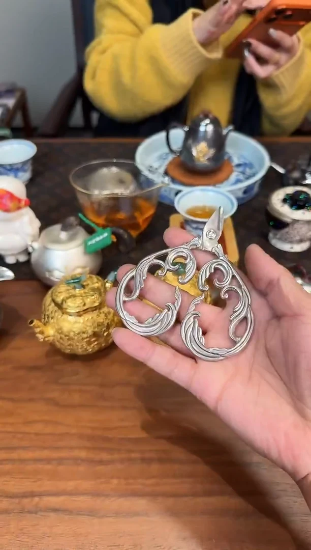 *龙**翥无相茶剪刀---