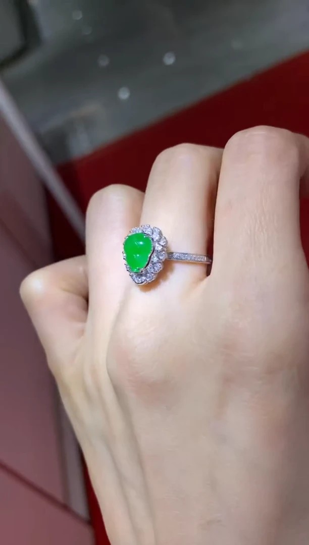 18K金镶嵌戒指翡翠|不退不换