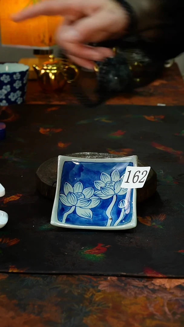【闪购商品】..162............茶碗微瑕