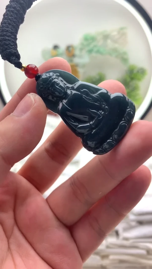 颈饰未镶嵌翡翠小素衣