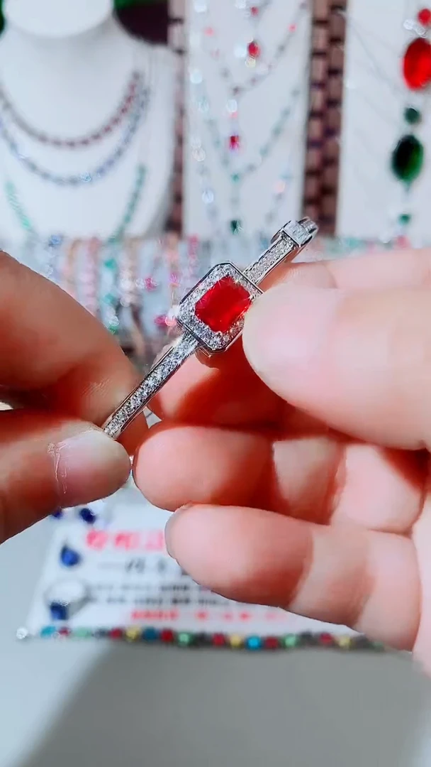未镶嵌手镯红宝石红宝石手镯315