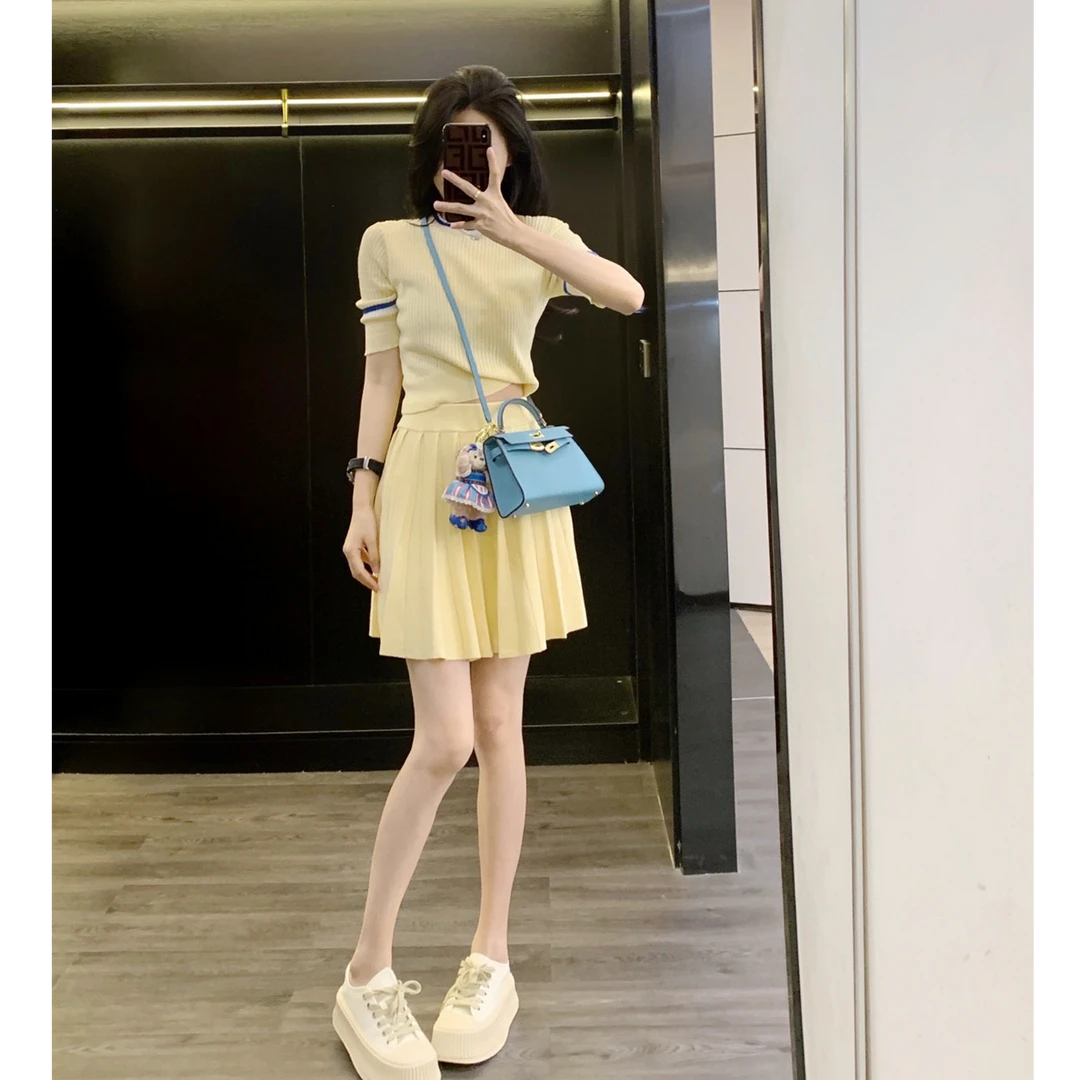 Leathercat套装女2025春秋小个子减龄时尚学院风百褶裙休闲两件套