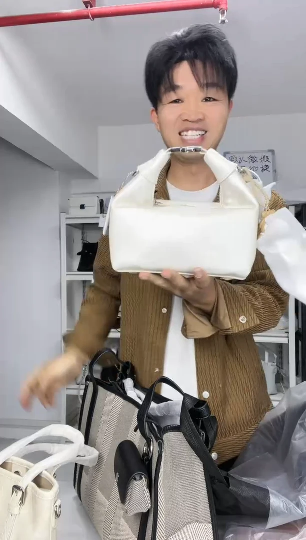 牛皮【尤尤轻奢女包】时尚百搭轻奢款式女包338