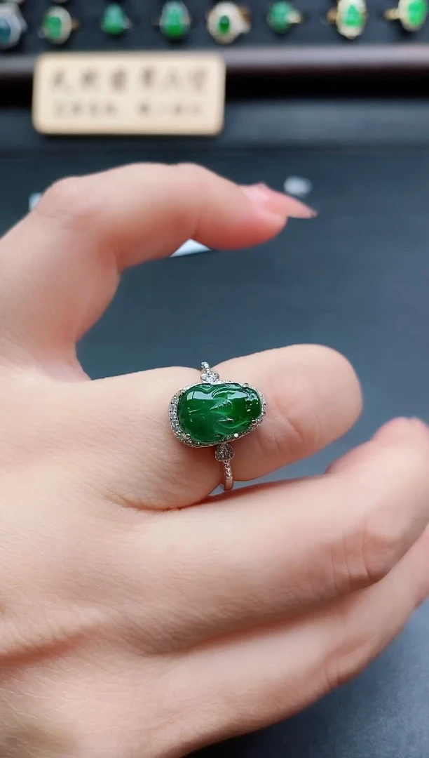 银S925镶嵌戒指翡翠1