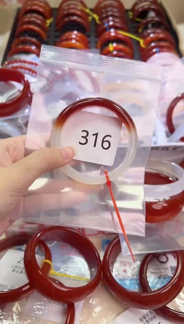 玛瑙/玉髓手镯未镶嵌54+圈口*316