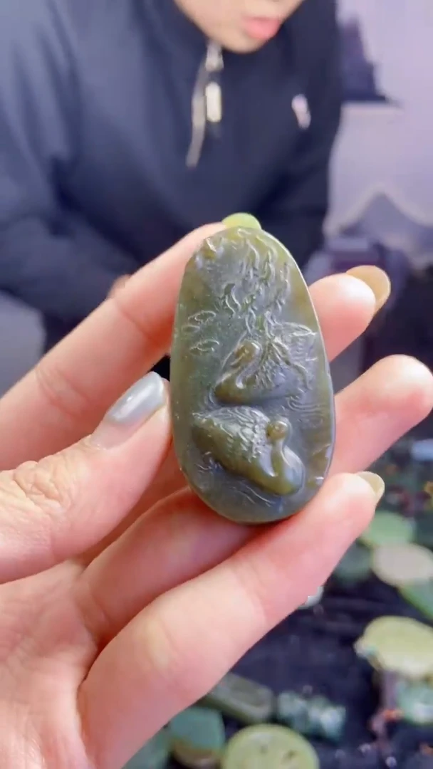 颈饰未镶嵌和田玉帆*1