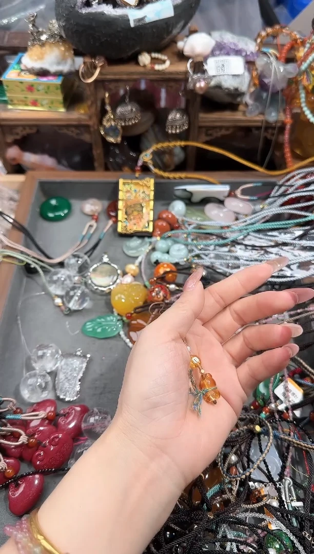 未镶嵌吊坠(赠链)玛瑙/玉髓❀****?456645