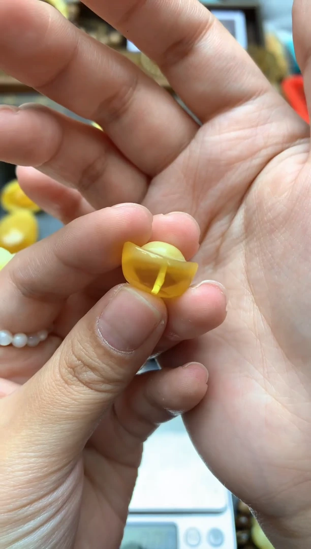 【闪购商品】琥珀珠宝奇石未镶嵌002蜜蜡花粉小坑有强迫症的不要拍