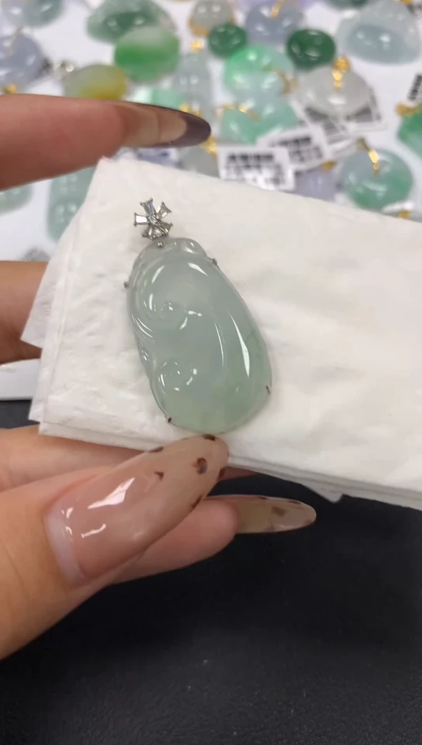 颈饰18K金镶嵌翡翠a货假一赔三支持复检百元上9元证书费自理