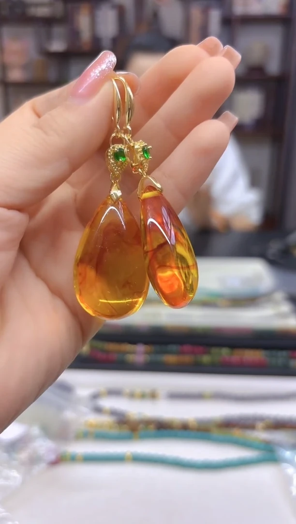 【闪购商品】蜜蜡耳饰14K金镶嵌耳坠E721