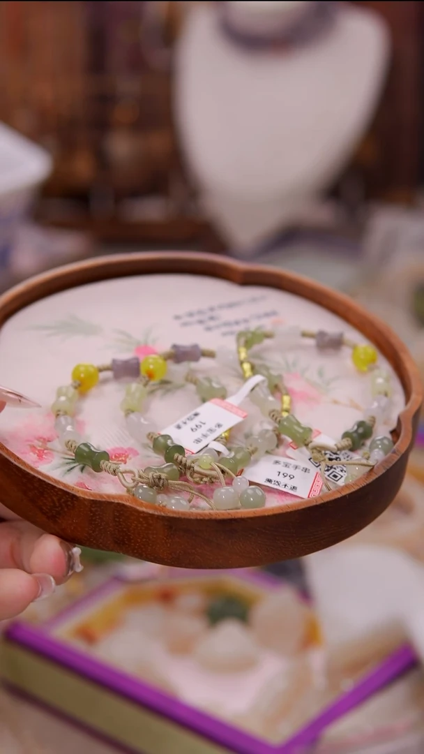 未镶嵌和田玉手机链手绳 特价款不退不换多样性发一