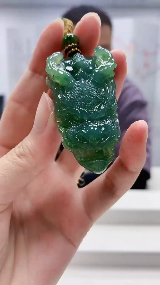 定制翡翠未镶嵌4898zm-毛货挂件龙牌168