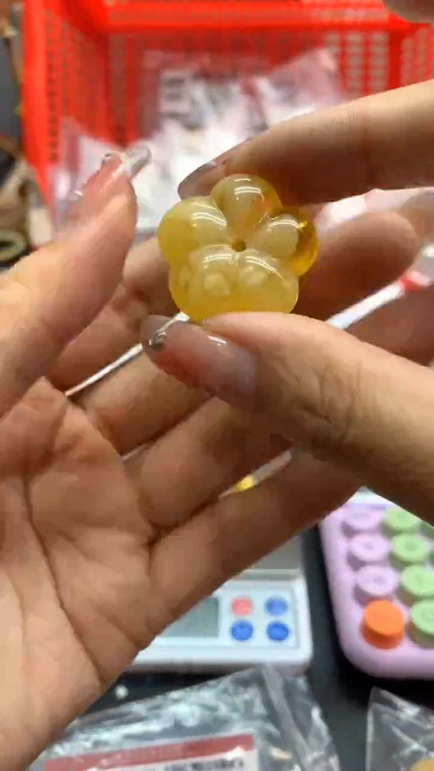未镶嵌琥珀珠宝奇石2746