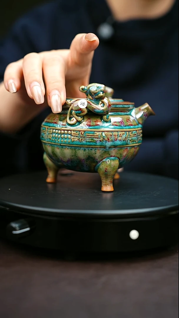 98#原矿钧瓷炉钧釉虎贲壶