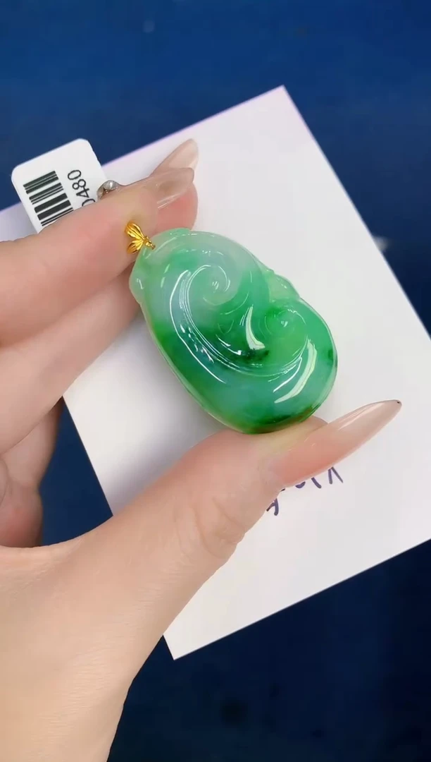 颈饰18K金镶嵌翡翠缅甸天然翡翠A货