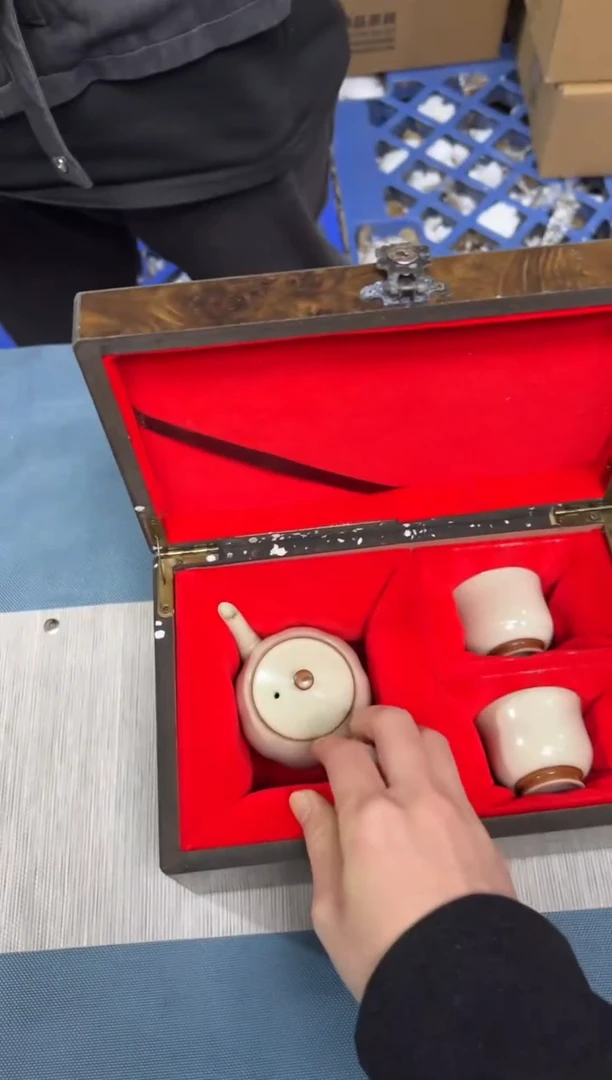 摆件陶------------------闪购链接一壶三杯（不带图中礼盒）