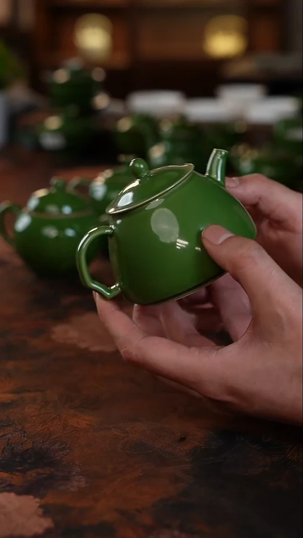 北溪堂松月壶-郎窑绿