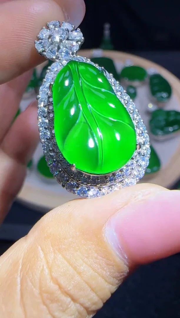 未镶嵌定制翡翠翡翠吊坠26