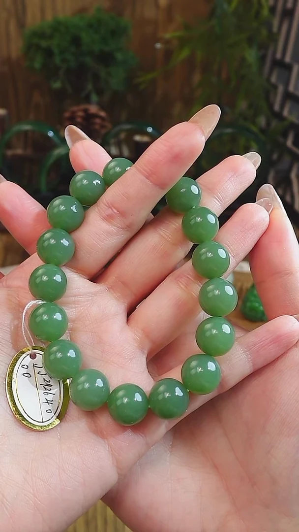 【闪购商品】和田玉手串未镶嵌俄料碧玉无黑无杂粉绿色卡12mm