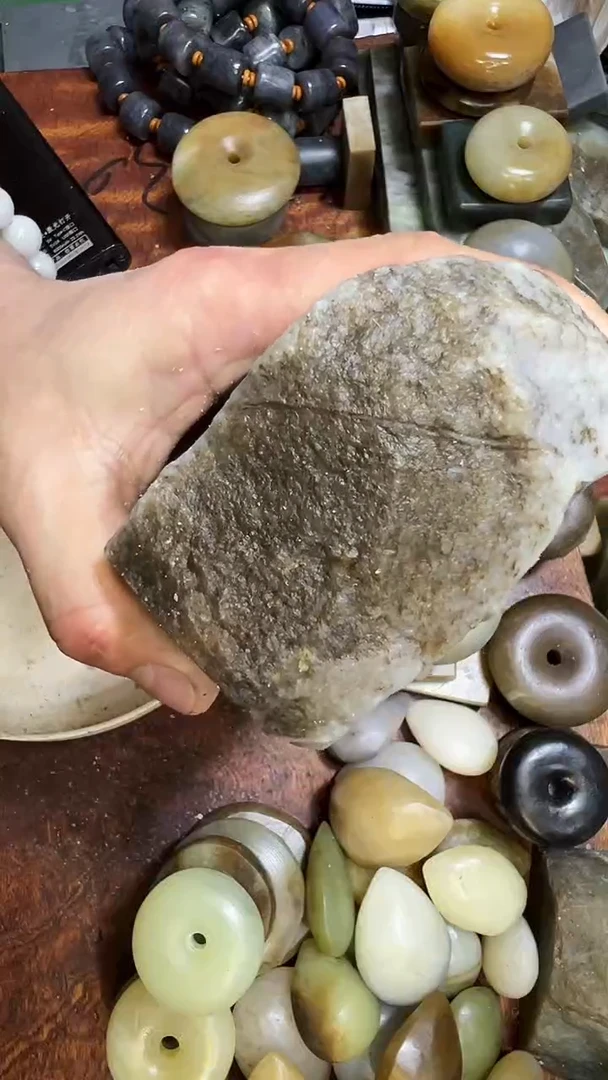 未镶嵌和田玉珠宝半成品1