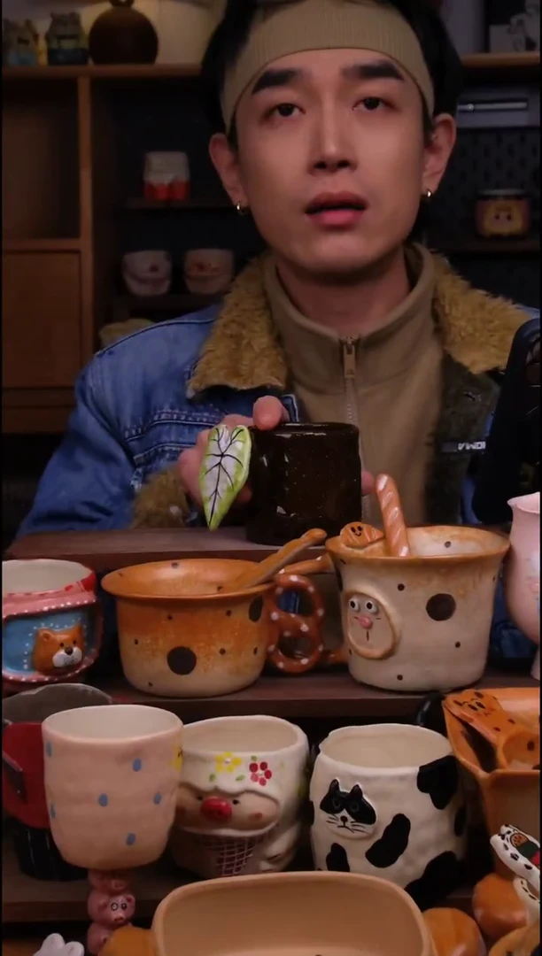 杯子陶景德镇可爱设计师款陶瓷（气泡 不影响使用 介意勿拍）