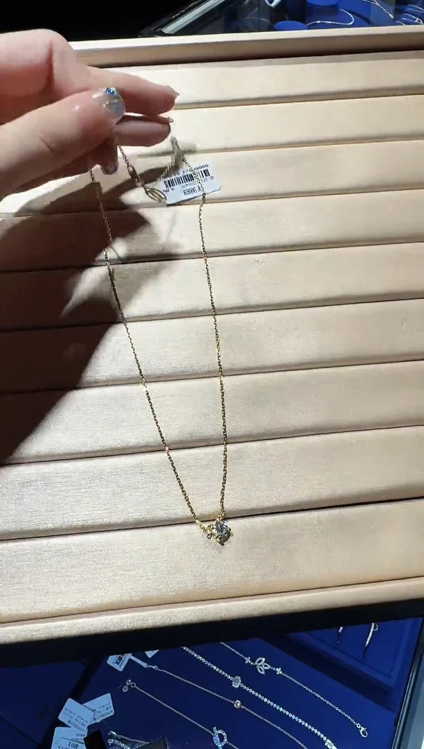 合成钻石18K金镶嵌项链牛头50分项链黄