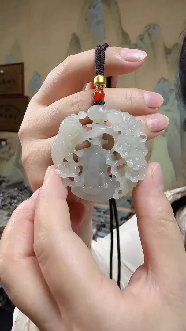 颈饰未镶嵌和田玉.
