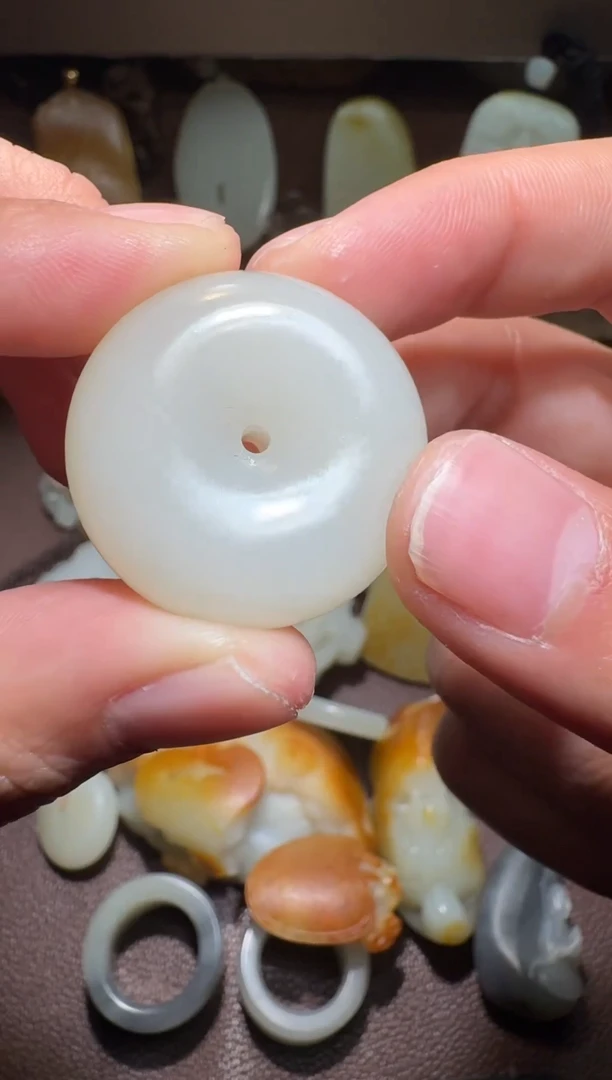 未镶嵌和田玉挂件和田玉