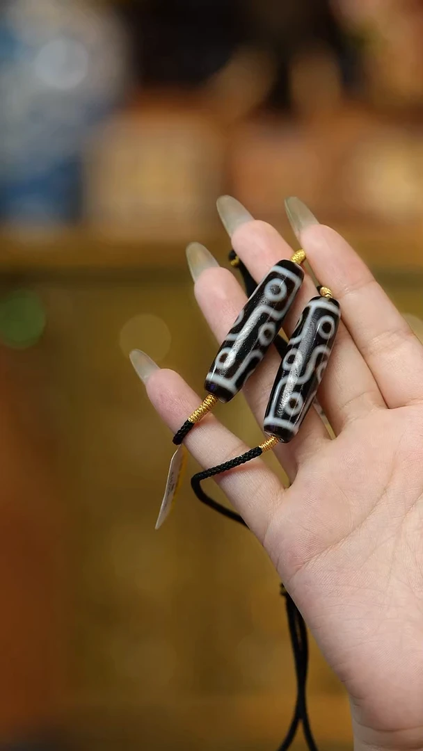 未镶嵌颈饰玛瑙/玉髓（覆膜）Q33673多样性发其一