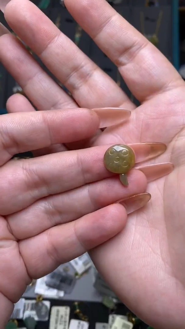 颈饰未镶嵌翡翠净货36899