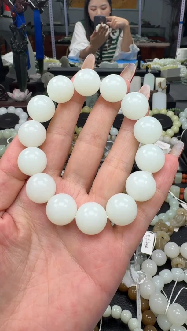 未镶嵌手链和田玉新疆且末金山白玉卡16