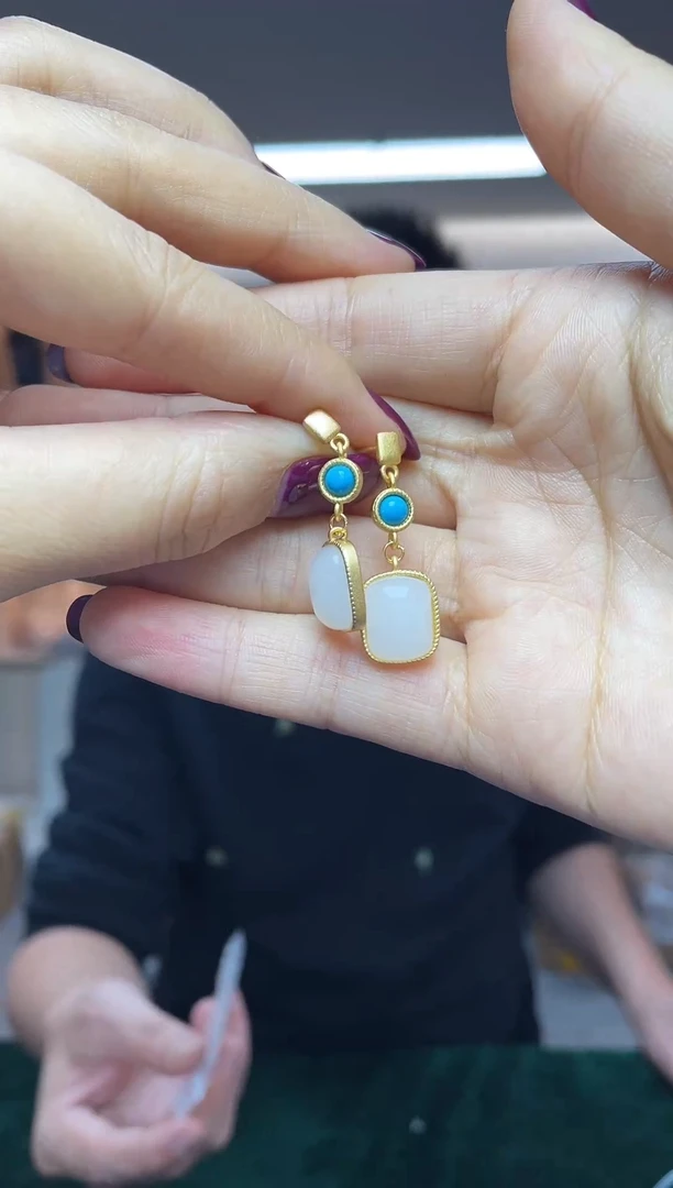 未镶嵌和田玉耳饰（多样性发一件）