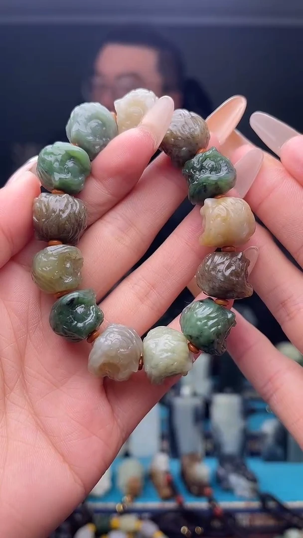 未镶嵌和田玉挂件1