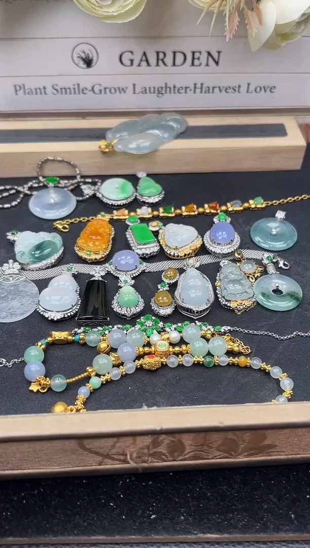 吊坠(不含链)18K金镶嵌翡翠勿拍