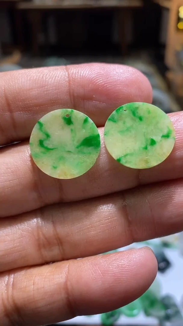 未镶嵌定制翡翠毛货