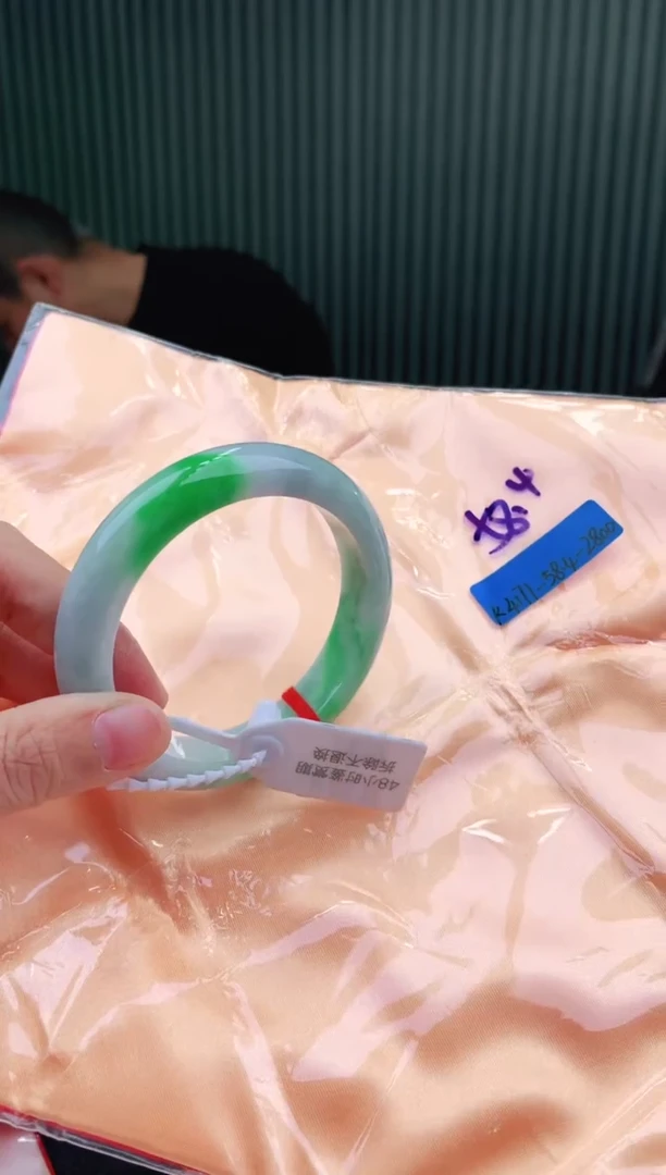 未镶嵌手镯翡翠58