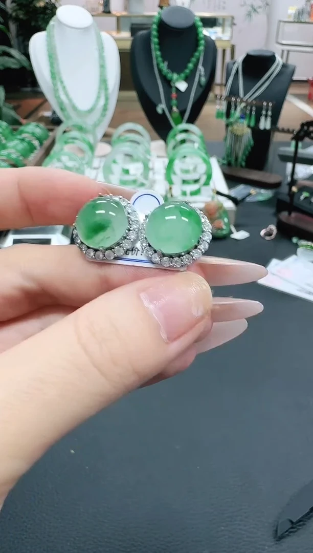 未镶嵌1石英质玉（非洲翠）/2524