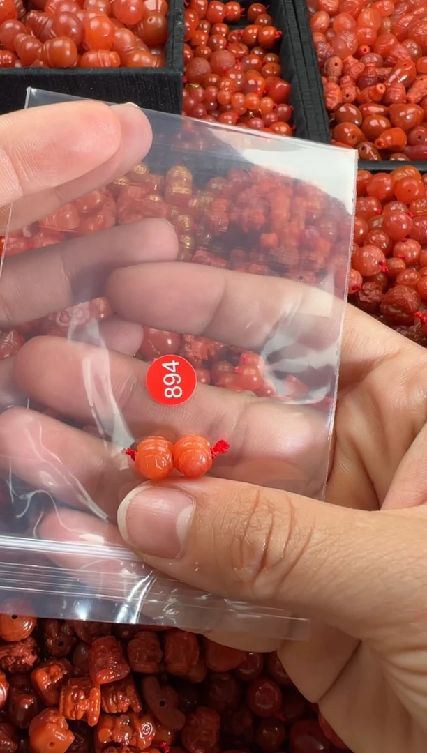【闪购商品】南红玛瑙颈饰未镶嵌1