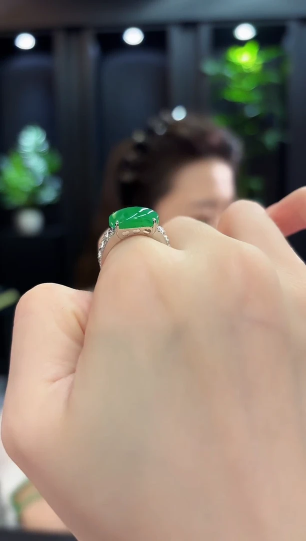 18K金镶嵌戒指翡翠鳞*  缅料A货/支持复检/一件