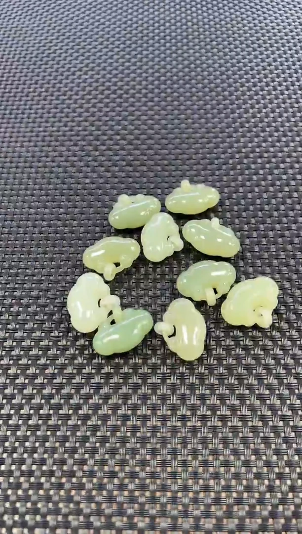 颈饰未镶嵌和田玉（多样性发一件）