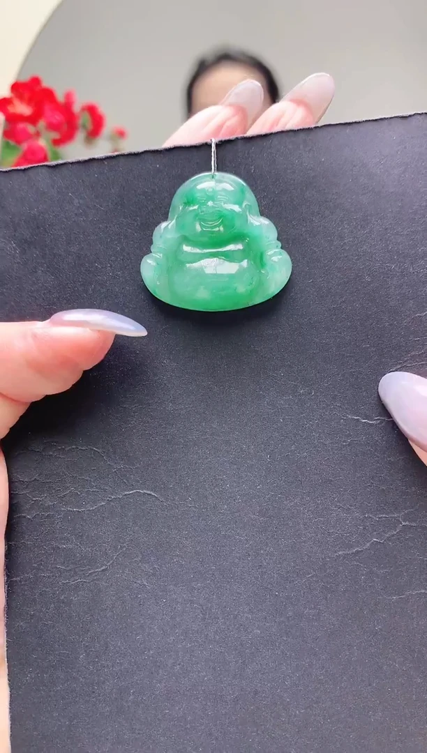 颈饰未镶嵌石英质玉佛公