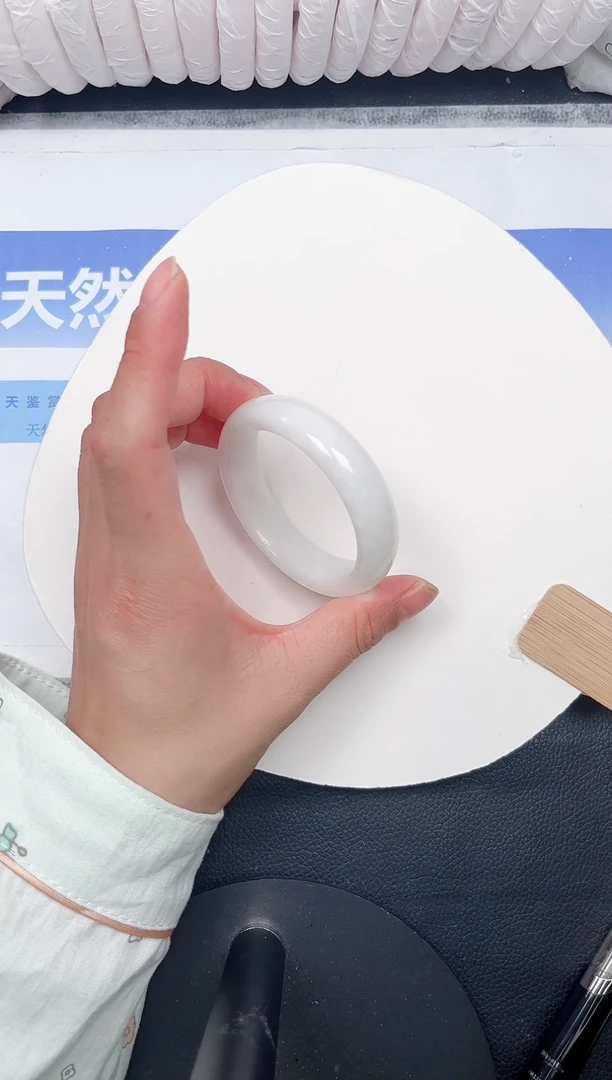 未镶嵌手镯和田玉126-53