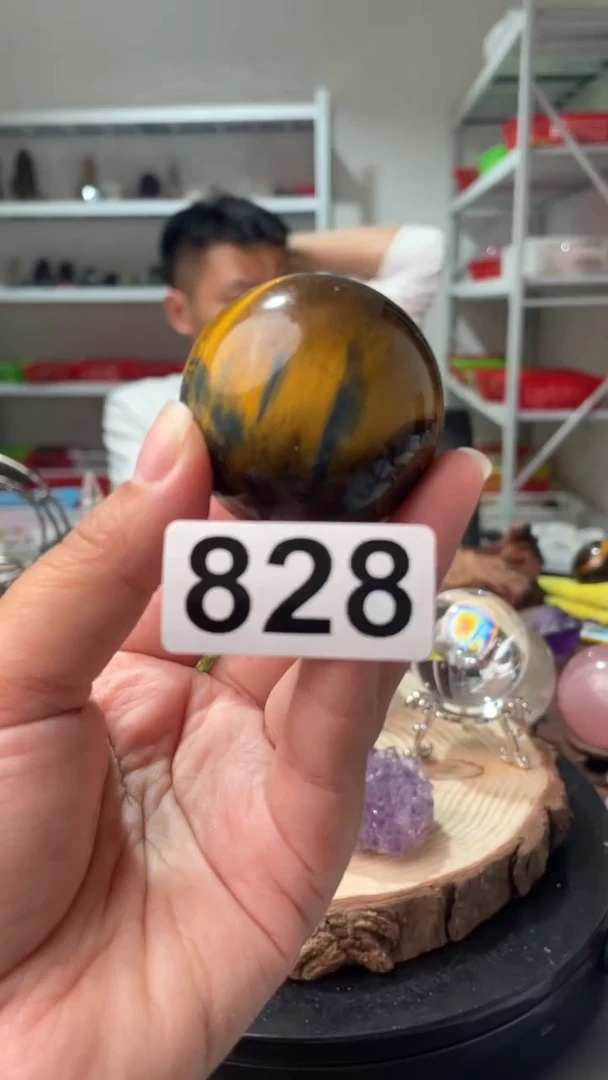 未镶嵌水晶大型摆件（非配饰）虎眼石球828