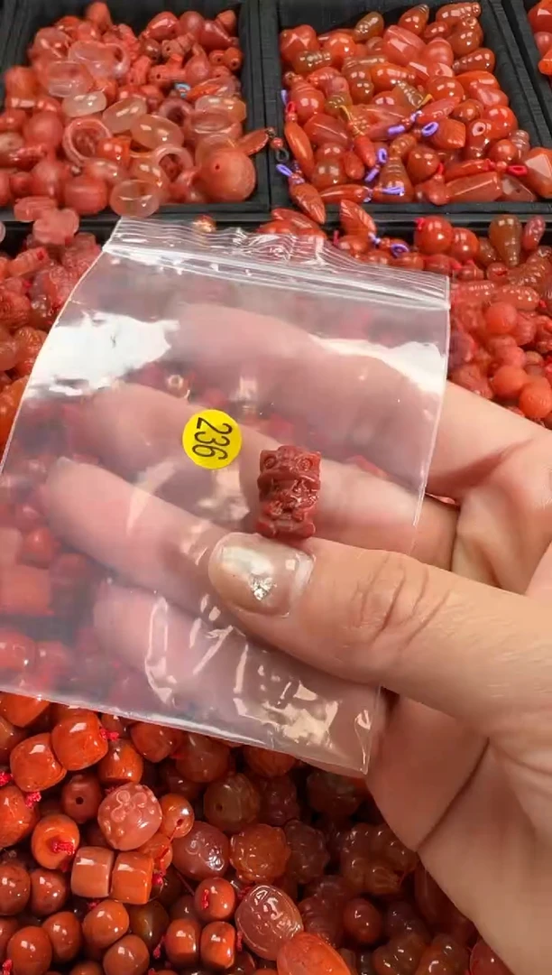 【闪购商品】南红玛瑙颈饰未镶嵌1